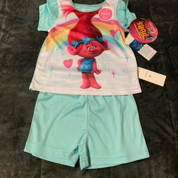 Dreamworks Trolls Rainbow Poppy jammies - Picture 2 of 4